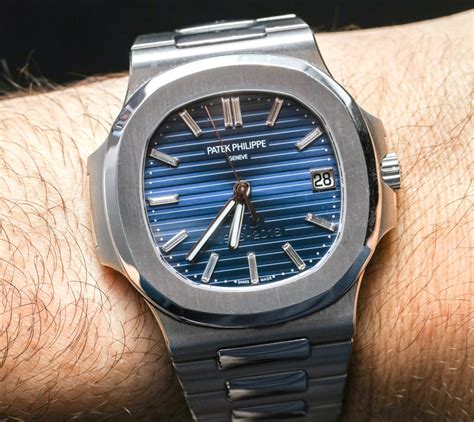 patek philippe nautilus platinum jumbo|Patek Philippe Nautilus retail price.